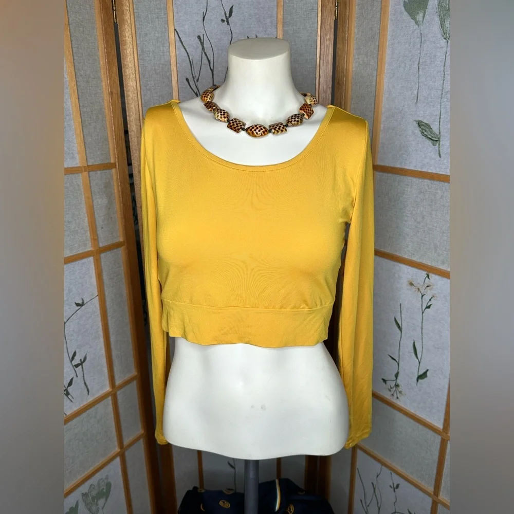 Long sleeve crop top very cute Size large by ENIDMIL color is Gold